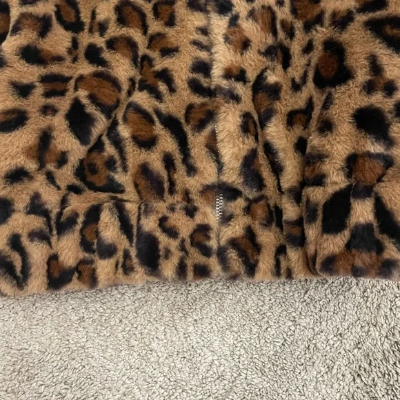 Hanna banana fuzzy leopard bomber jacket - Picture 4 of 5